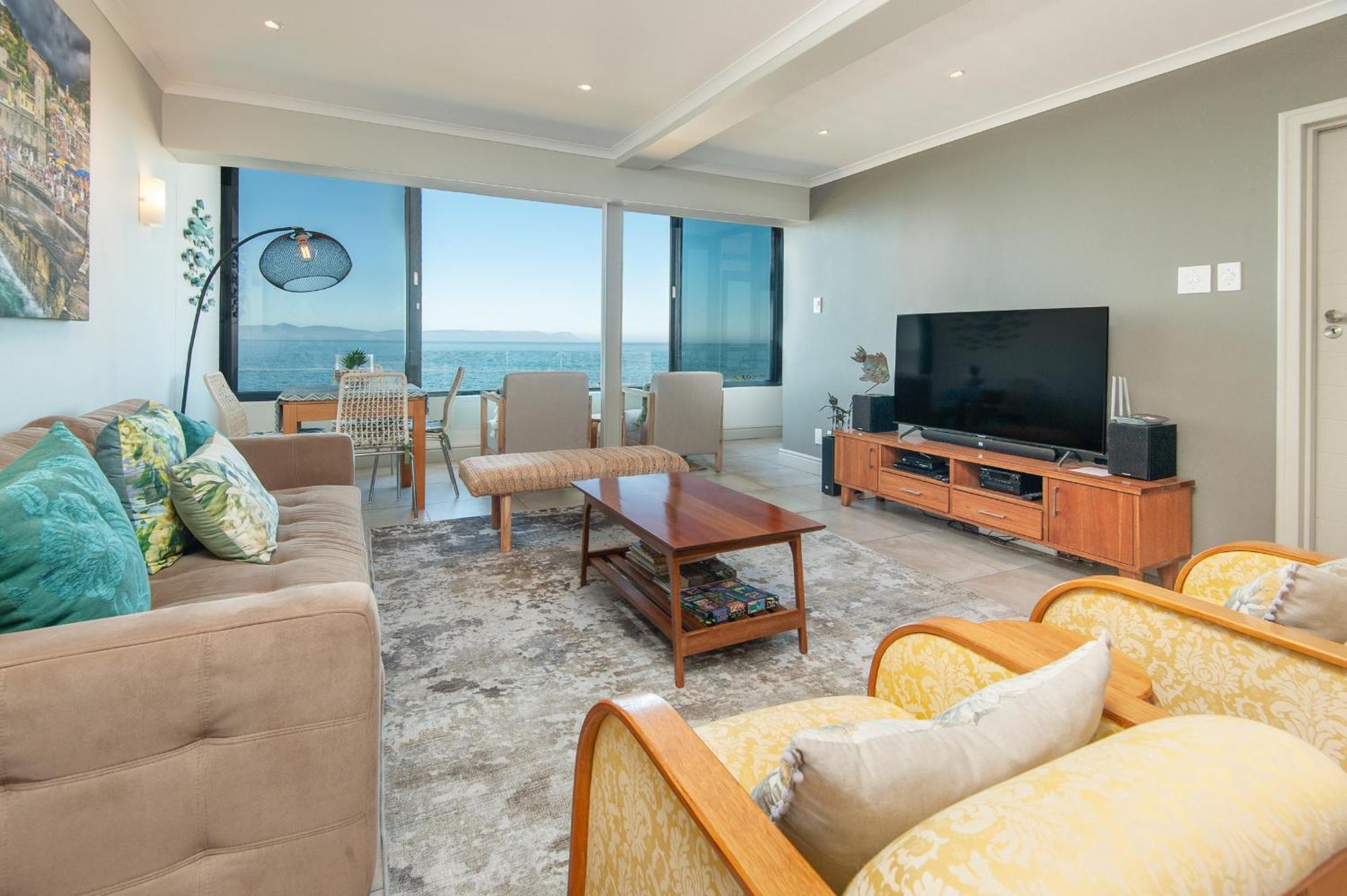 Walker Bay Luxury Seafront Apartment เฮอร์มานุส ภายนอก รูปภาพ